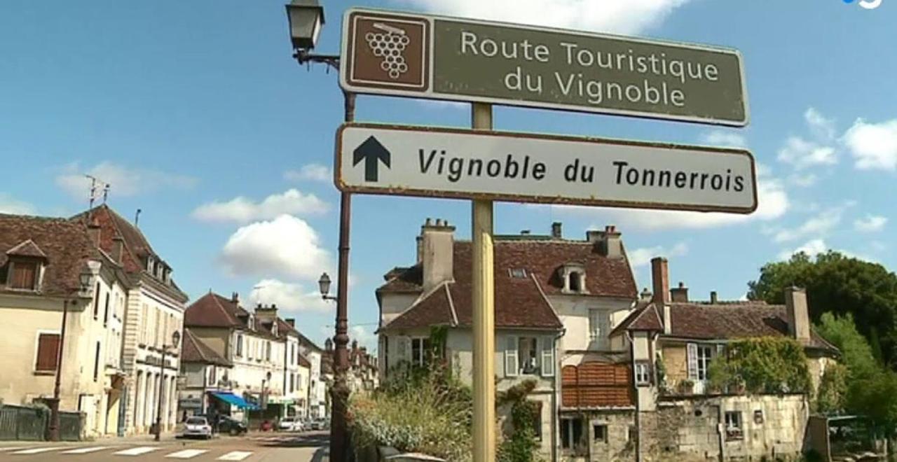 Appartement Spacieux Et Lumineux Au Centre Ville Tonnerre Zewnętrze zdjęcie